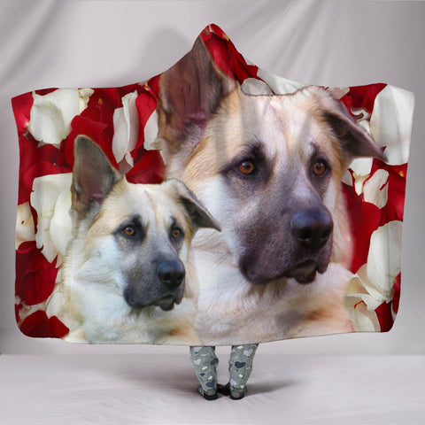 Chinook Dog Print Hooded Blanket